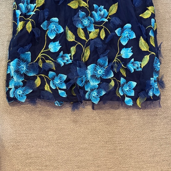 Elegant Floral Embroidered Mini Dress Marchesa Notte - Picture 3 of 6